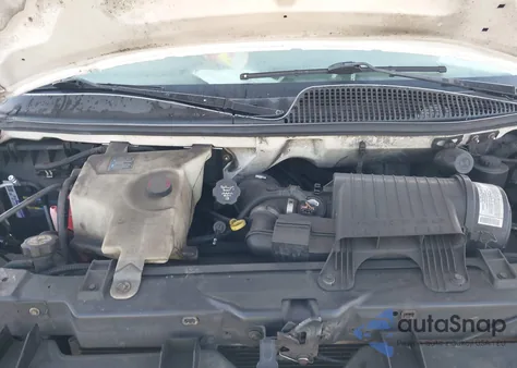 2005 Chevrolet Express from USA, damaged, VIN 1GCGG25VX51105981